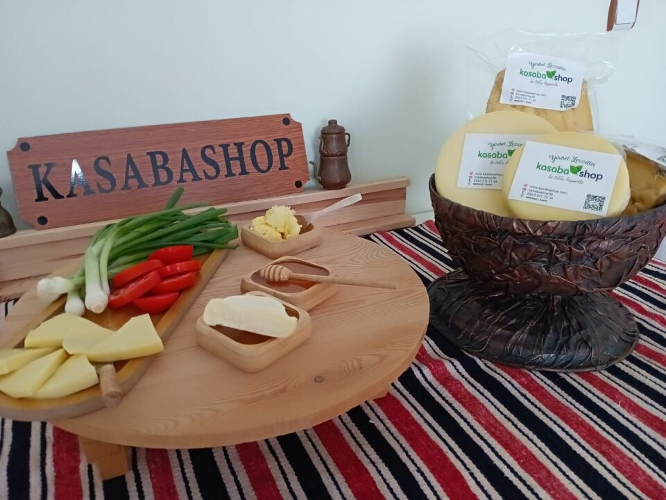 Kars Göbek Kaşarı 500 Gr